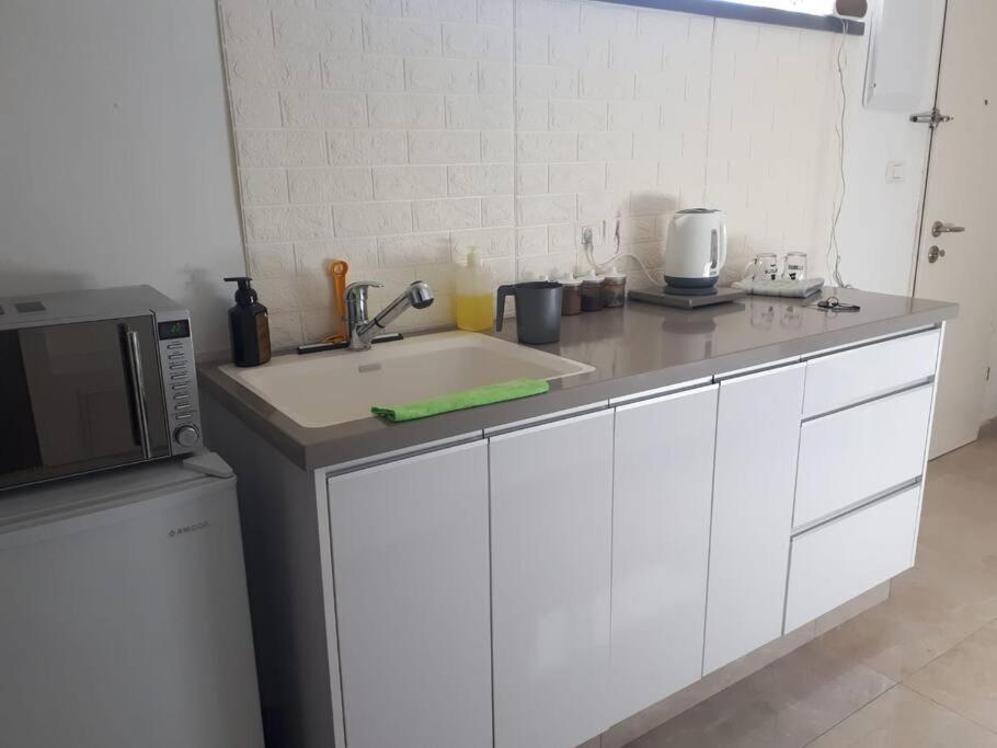 Appartamento Oded Inviting Housing Gerusalemme Esterno foto