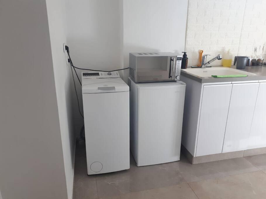 Appartamento Oded Inviting Housing Gerusalemme Esterno foto